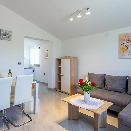 Appartement Lovely In With Kitchen *